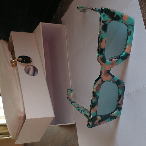 Aperçu x Laurence Fortin-Côté - Picture 3 of 7